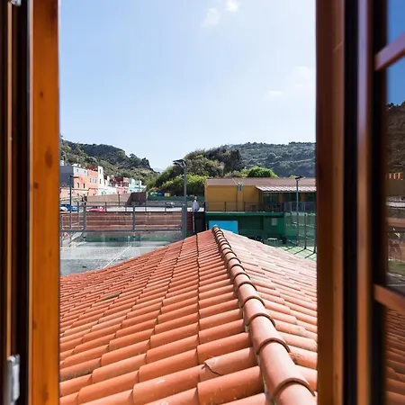 5br - Pool Parking & Tennis Court Вилла