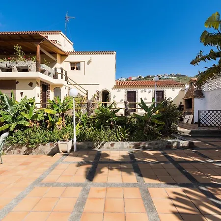 5br - Pool Parking & Tennis Court Вилла