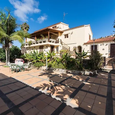 5br - Pool Parking & Tennis Court Вилла